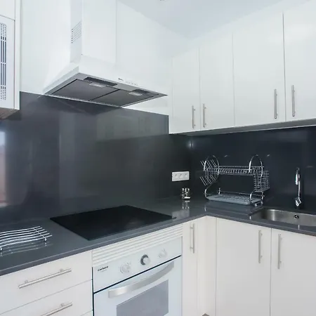 Flower Beach 8 Apartment *